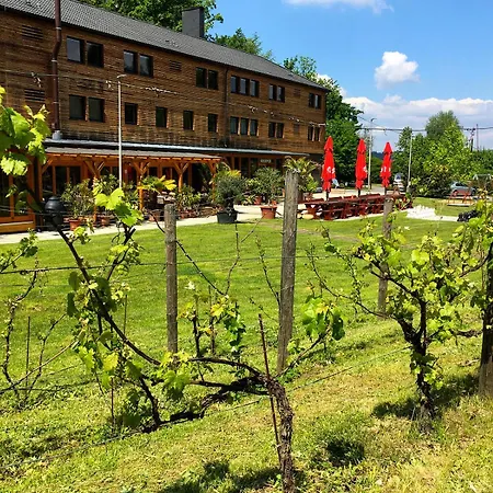Barborka 3* Hluboka nad Vltavou